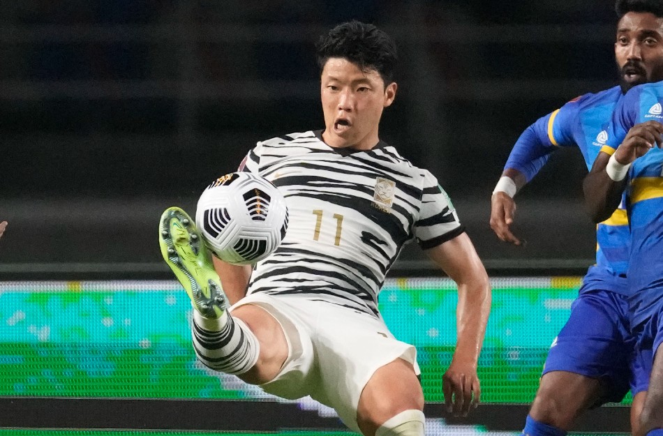 Manchester City Keeping Tabs On Wolves Striker Good Choice For Pep