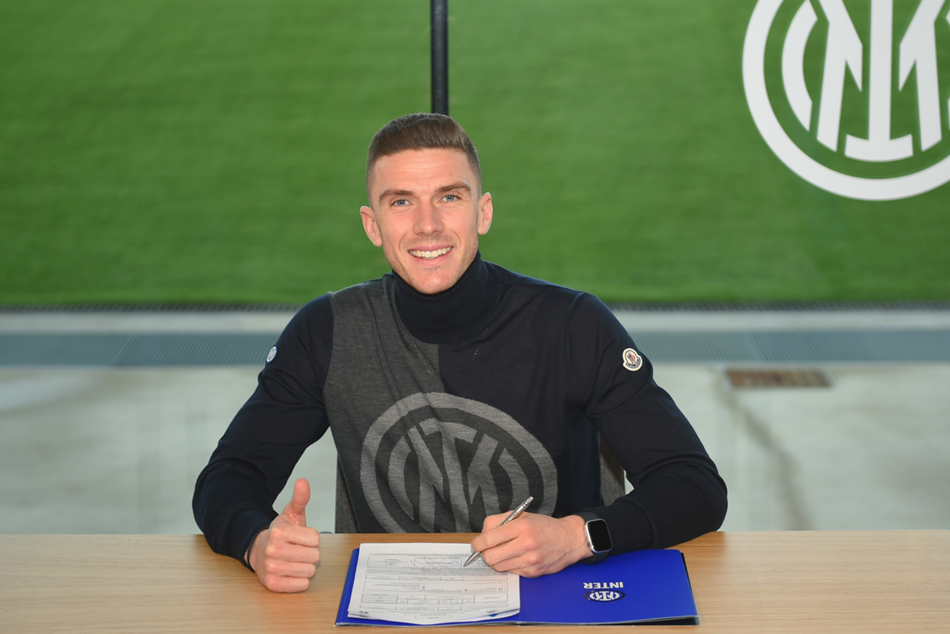 Inter Complete Signing Of Robin Gosens From Atalanta