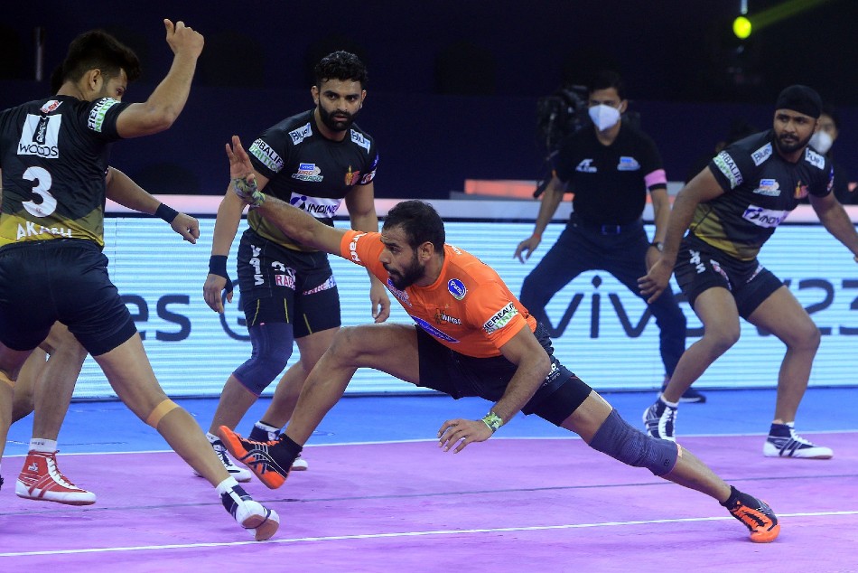 PKL: Fazel Atrachali and Abhishek Singh shine as U Mumba thrash Telugu Titans; Tamil Thalaivas, Panthers tie