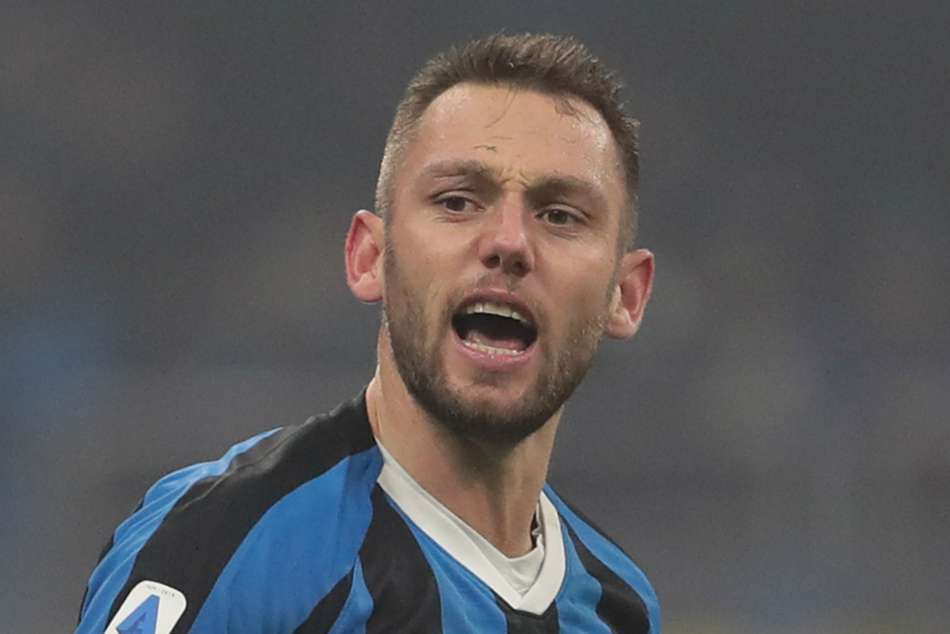 Rumour Has It Barcelona Eye Move For Inter De Vrij Psg Target Pogba Man Utd