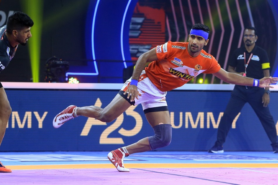 Pkl Gujarat Giants Beat U Mumba To Qualify For Playoffs