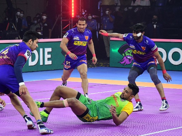 Award winners from PKL 8 final