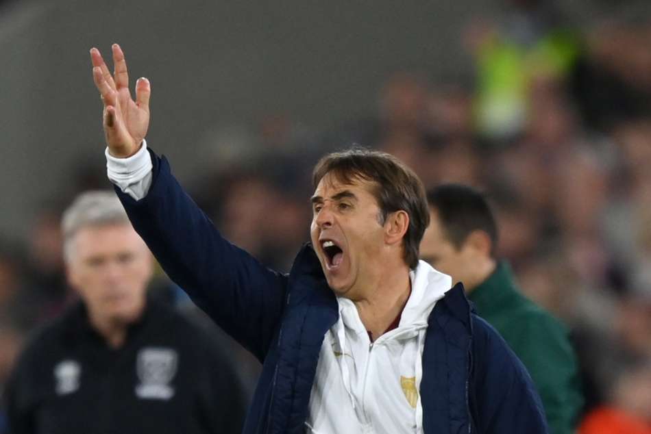 Sevilla Boss Julen Lopetegui In Frame Manchester United Job Rumour Has It