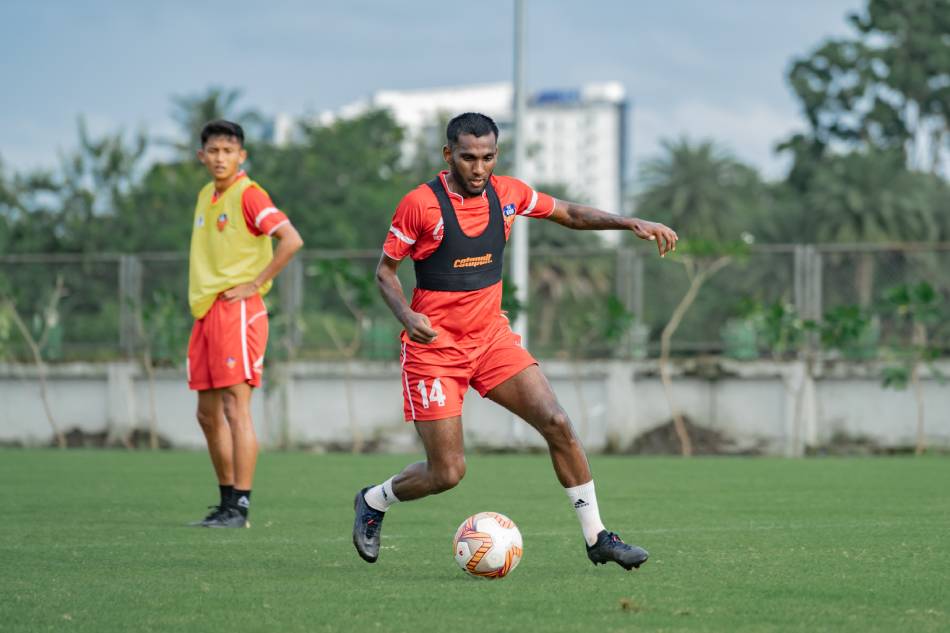 Isl Transfer Watch Chennaiyin Fc Sign Alexander Romario Jesuraj From Fc Goa