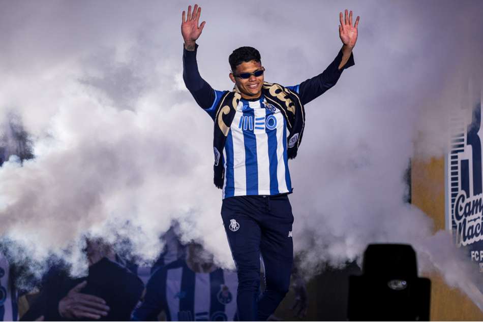 Rumour Has It Man Utd Shock 80m Bid Porto Striker Evanilson