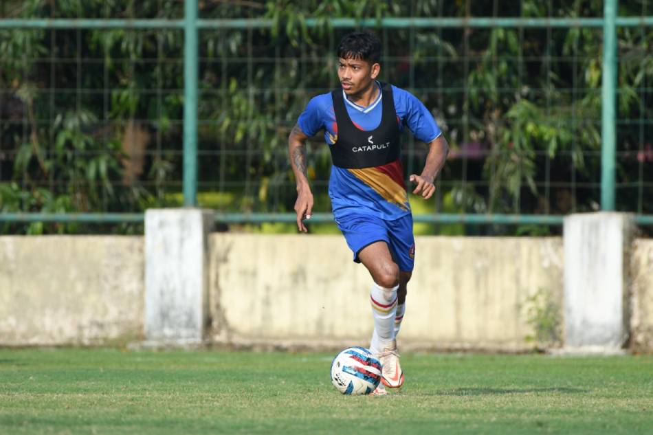Isl Transfer Watch Chennaiyin Fc Sign Sourav Das From Sc East Bengal
