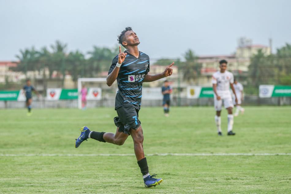 Isl Transfer Watch Chennaiyin Fc Sign Vincy Barretto From Kerala Blasters