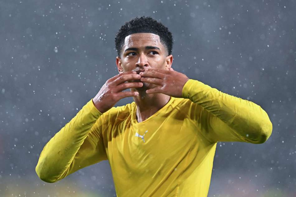 Rumour Has It Liverpools Midfield Issues Lead Them To Laimer Neves And Bellingham