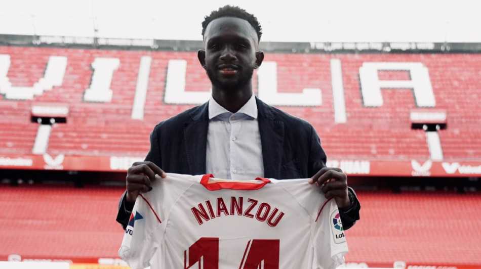 La Liga Transfer News Sevilla Sign Tanguy Nianzou From Bayern Munich