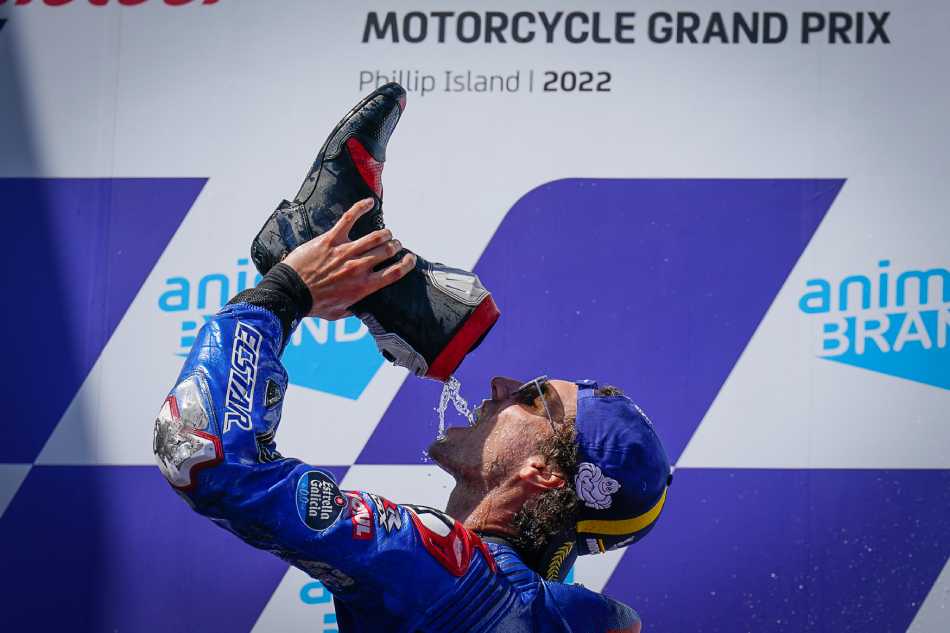 Australian Gp Rins Wins Last Lap Duel With Marquez Bagnaia Is The New Leader As Quartararo Crashes