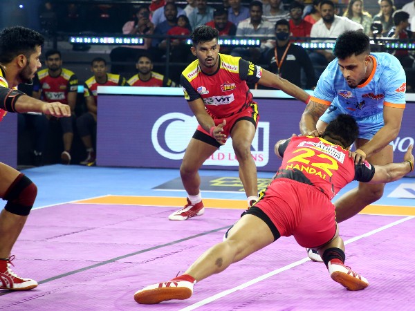 Pkl Bengaluru Bulls Vs Bengal Warriors Highlights Maninder Singh Shines As Warriors Thrash Bulls