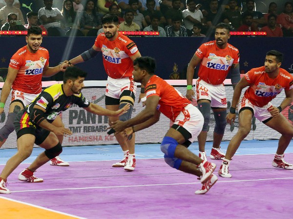 Pkl Bengaluru Bulls Vs Gujarat Giants Highlights Parteek Dhaiya S Super 10 Leads Giants To Win