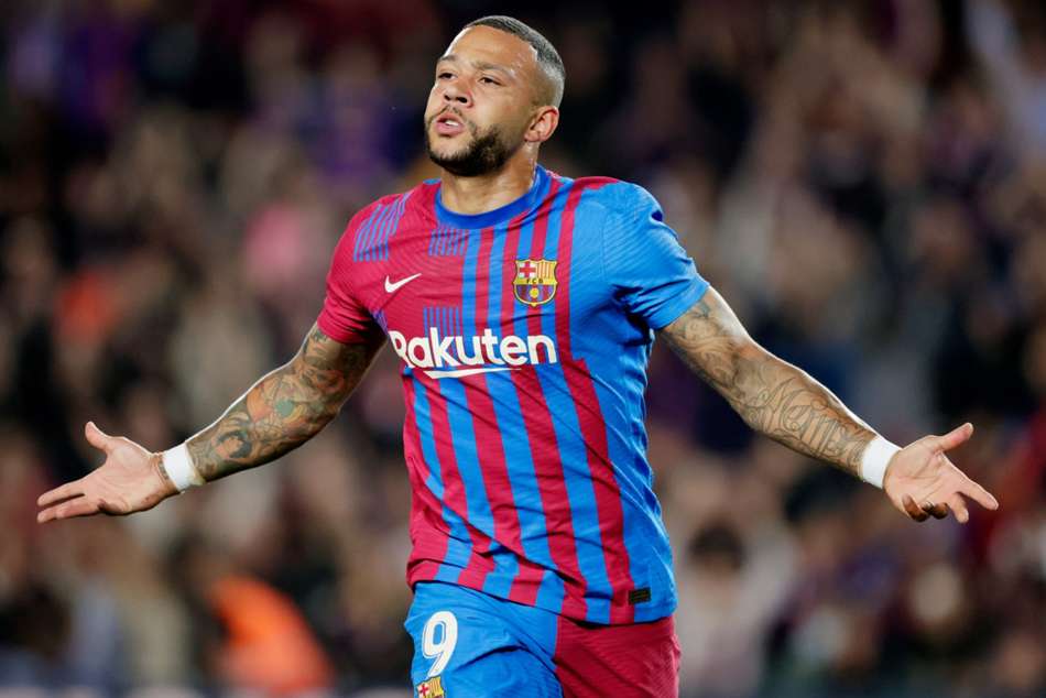 Rumour Has It Sevilla Considering January Free Transfer Swoop Barcelona Depay