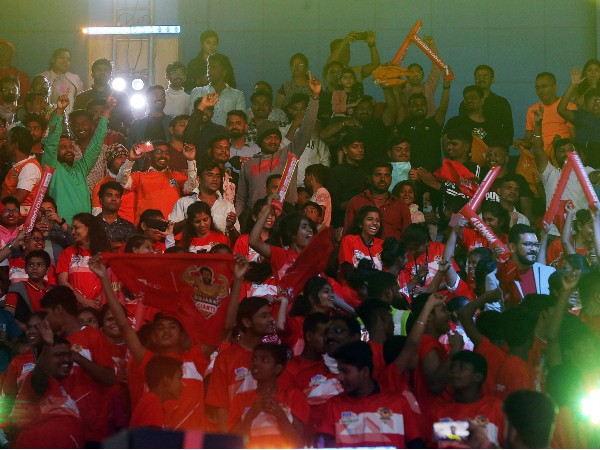 Children S Day More Than 100 Kids Join Gujarat Giants Cheering Squad In Pune