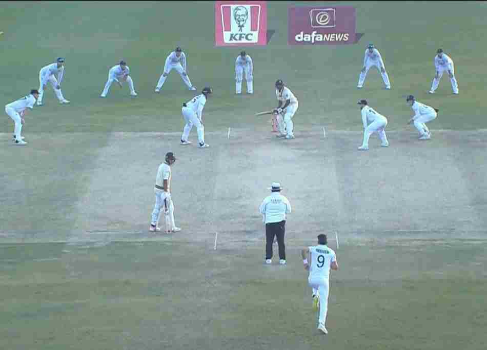 Pakistan vs England, 1st Test Anderson, Robinson star as Englishmen