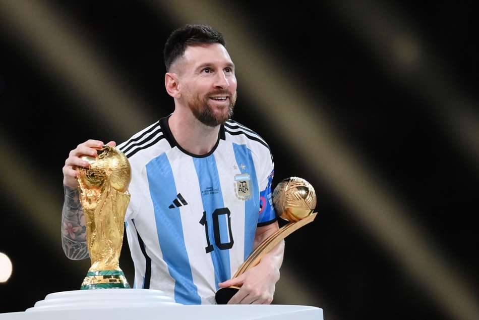 What did Lionel Messi wear in the World Cup Trophy Presentation? Know