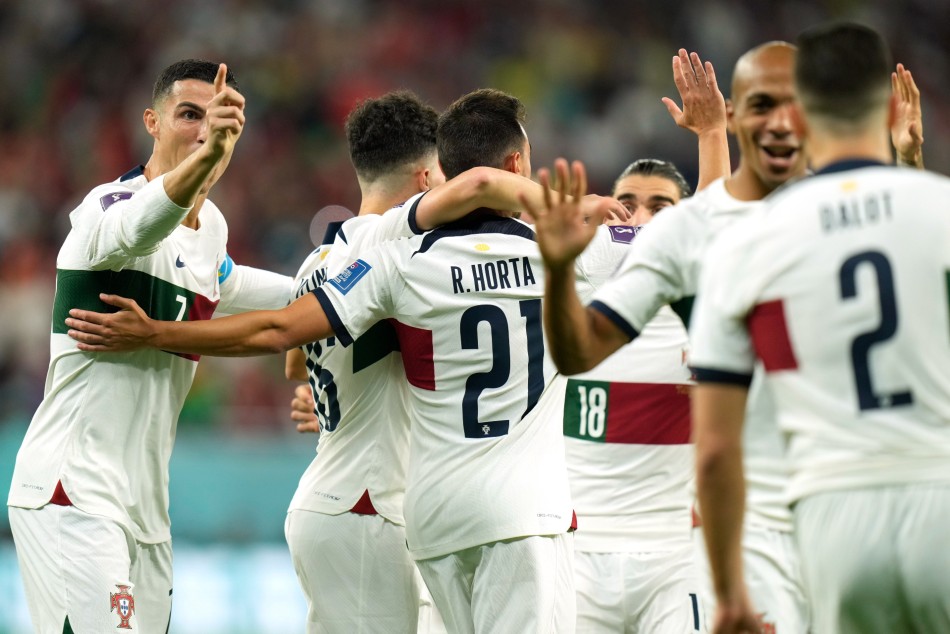Santos Insists Relationship With Ronaldo Unchanged Portugal Boss Hails Captain S Great Example