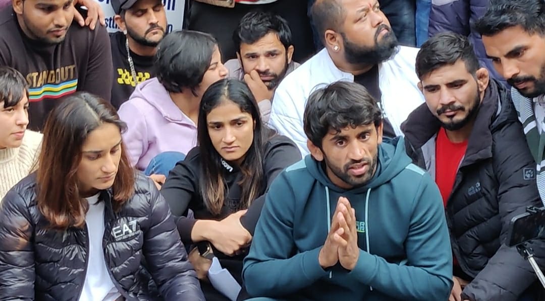 Sports Ministry Seeks Wfi S Response On Wrestlers Serious Allegations By Vinesh Phogat Bajrang Punia