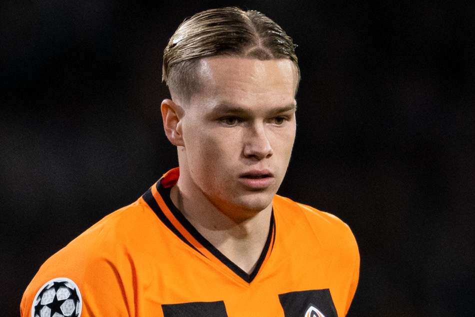 Chelsea To Beat Arsenal Mykhaylo Mudryk Race Transfer News