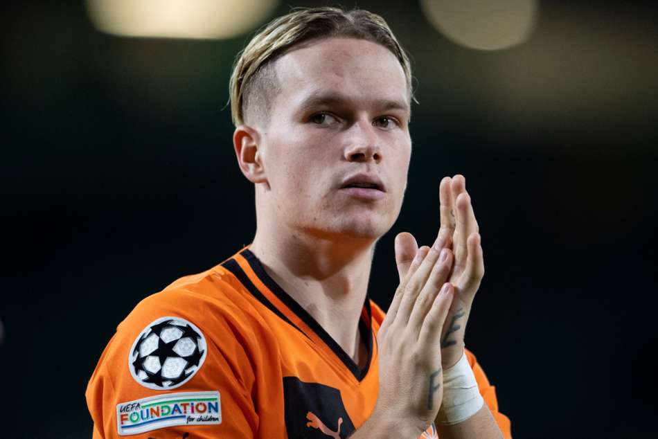 Rumour Has It Arsenal Close Shakhtar Agreement 70m Bid Mykhaylo Mudryk