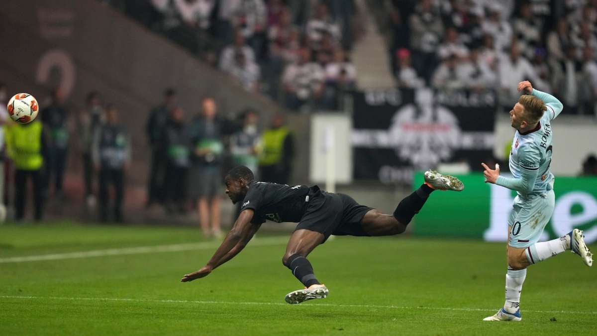 Barcelona Reach Agreement To Sign Evan Ndicka On A Free Transfer