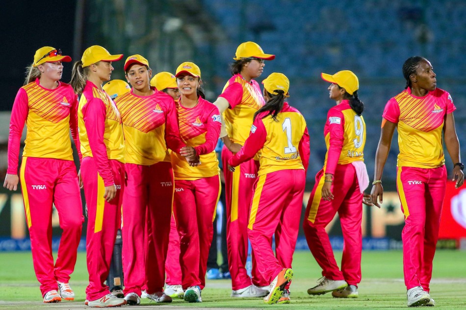 Smriti Mandhana and women players