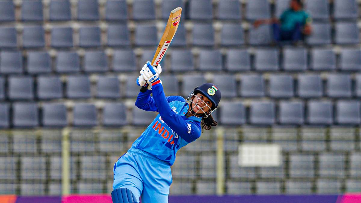 WPL Auction: Smriti Mandhana sold for Rs 3.40 crore to RCB; becomes first buy at auction - myKhel