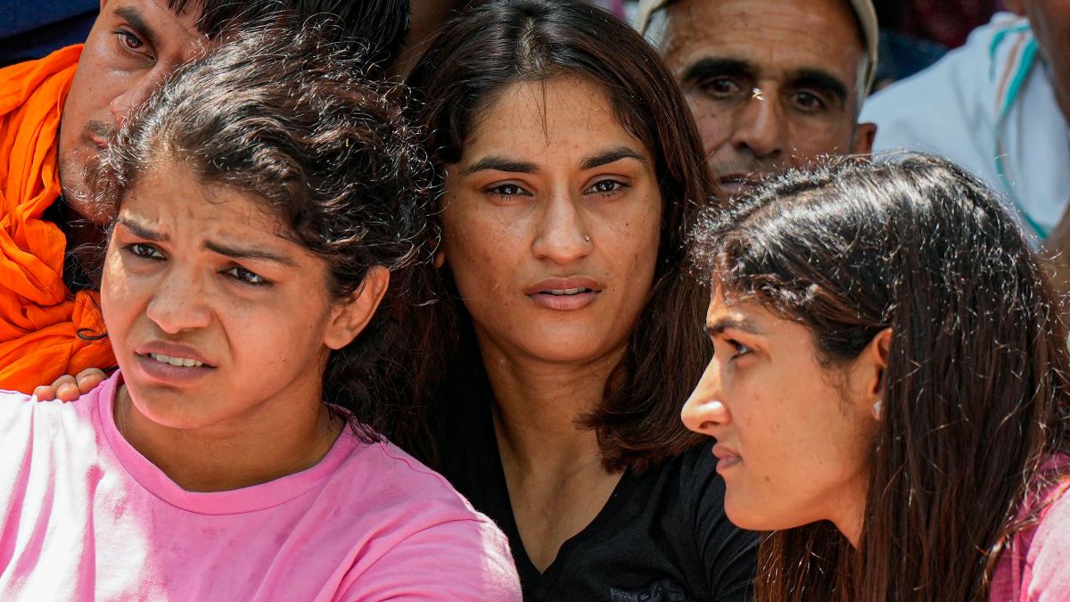 Wrestlers Protest Pt Usha Comments Reaction By Sakshi Malik Vinesh Phogat