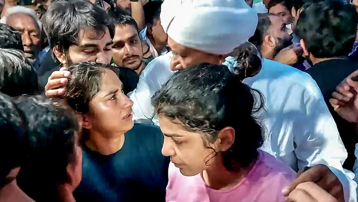 Wrestlers Protest Naresh Tikait Medal Immersion Ganga