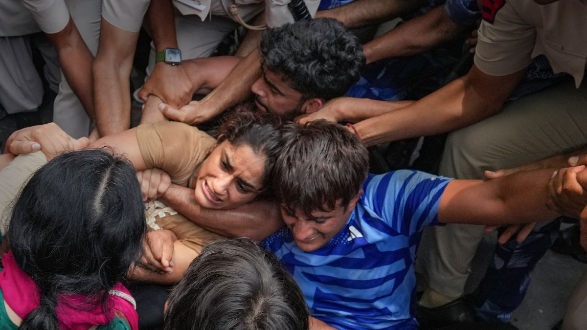 Wrestlers Protest Uww Statement Condemns Arrest Detention Wfi