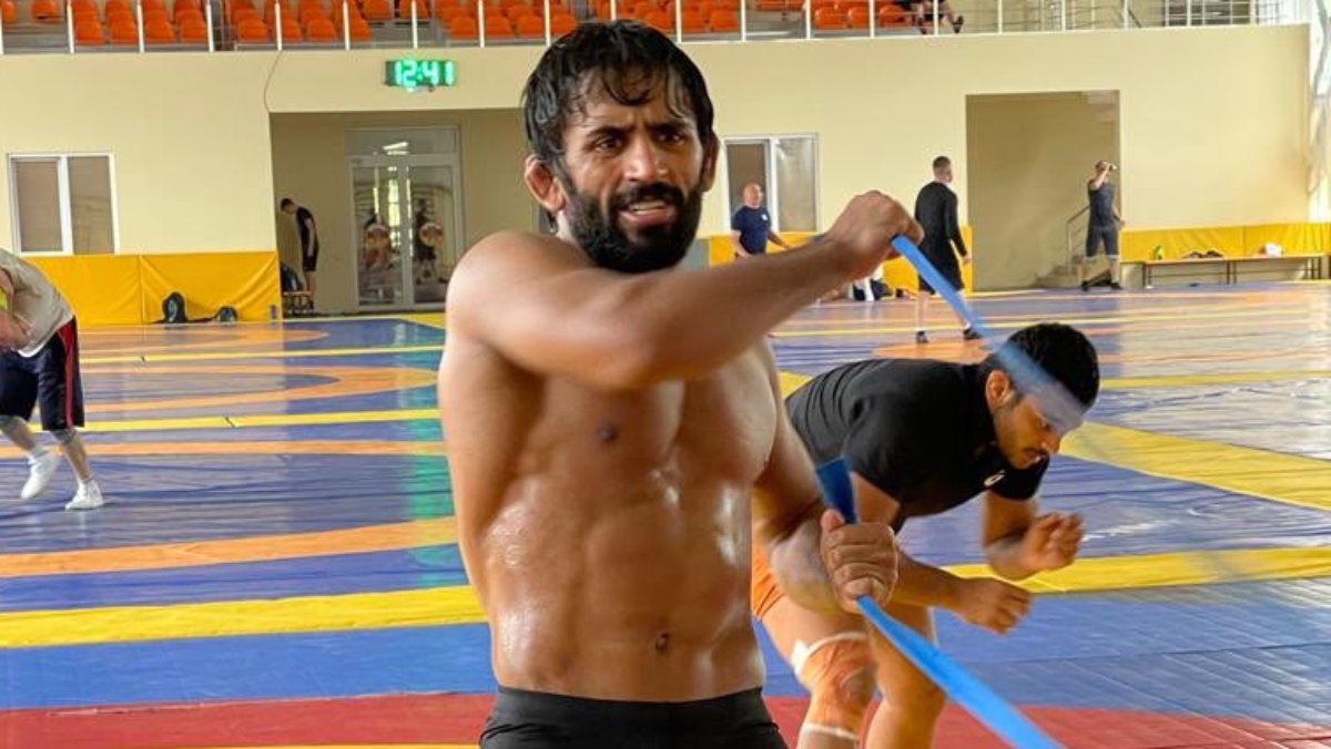 Tops Clears Vinesh Phogat Bajrang Punia Foreign Training