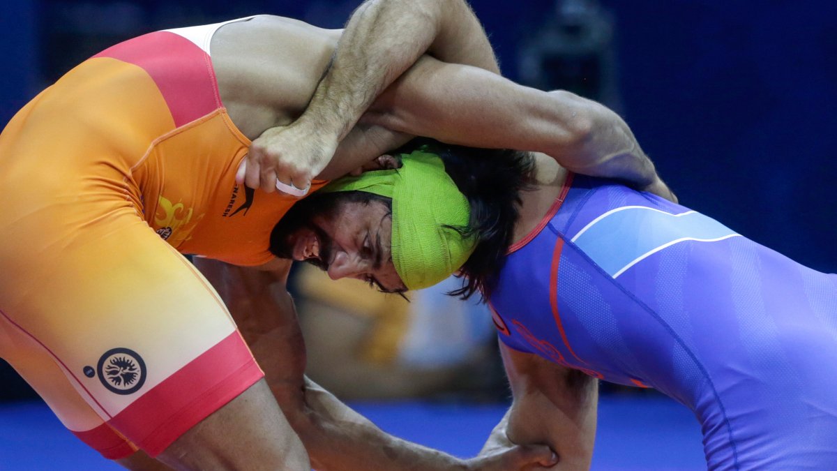Asian Games 2023 Wfi Ad Hoc Panel Hands Direct Entries To Bajrang Punia Vinesh Phogat