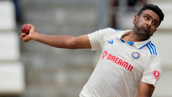 r-ashwin-bowling r-ashwin-bowling