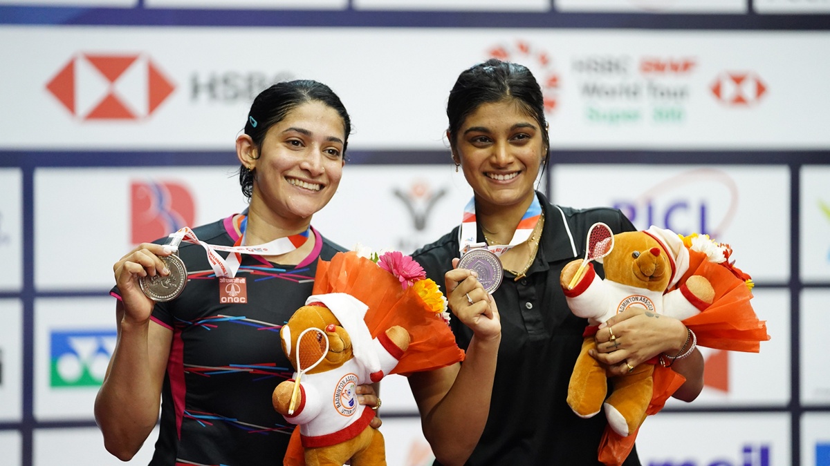 Singles Triumph For Chi And Okuhara Badminton Championship