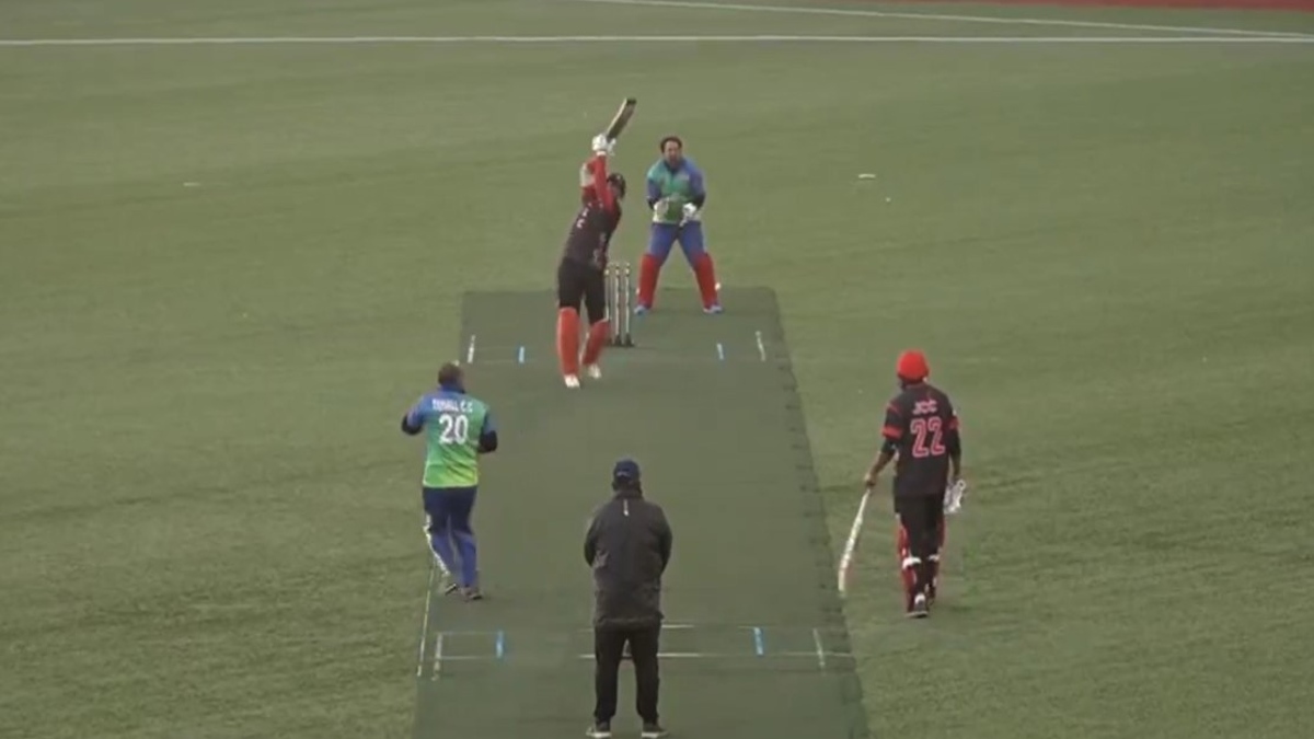 T10 Cricket World Record Batsman Scores 193 Off 43 Balls Hits 22 Sixes With A Strike Rate Of T10 Cricket World Record Batsman Scores 193 Off 43 Balls Hits 22 Sixes With A Strike Rate Of