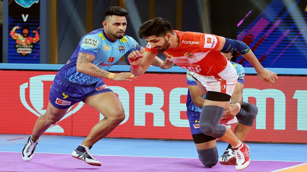Pkl 10 Bengal Warriors Vs Gujarat Giants Parteek Fire Giants To Crucial Victory Warriors Further