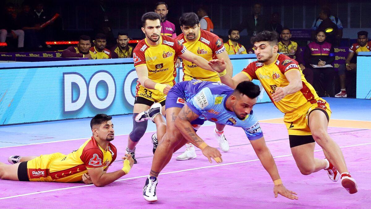 Pkl 2023 24 Bengal Warriors Keep Playoff Hopes Alive After Routing Telugu Titans
