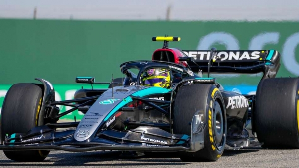 F1 Testing In Bahrain Cut Short Due To Loose Drain Cover