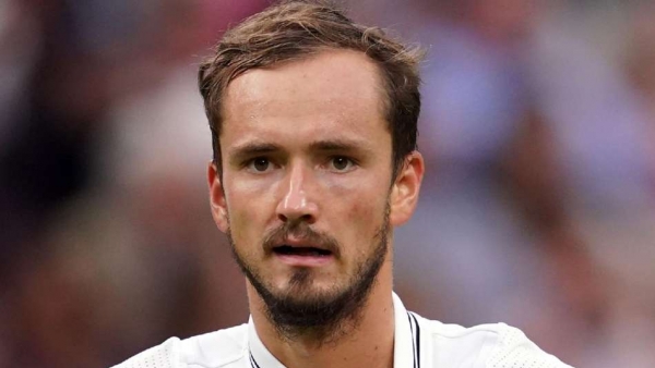 Daniil Medvedev Loses His Cool During Victory Over Gael Monfils In Monte Carlo