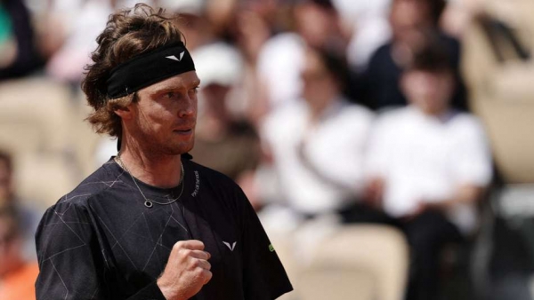 Rublev Battles Past Daniel To Reach French Open Second Round