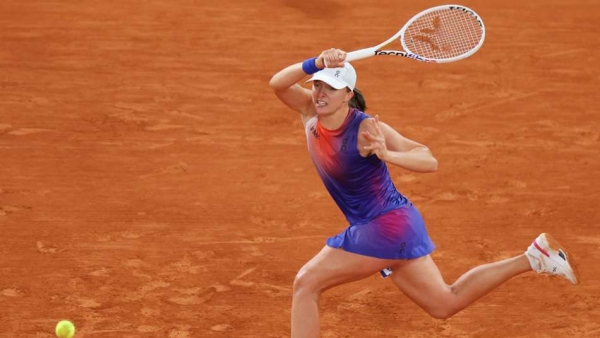 Iga Swiatek Celebrates Birthday With Routine Win Marie Bouzkova