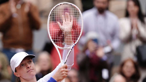 Iga Swiatek Breezes Into French Open Quarter Finals Anastasia Potapova