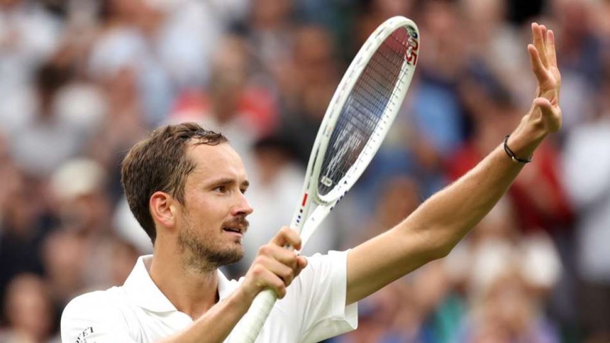 Wimbledon Daniil Medvedev Rallies To Comeback Win Over Alexandre Muller