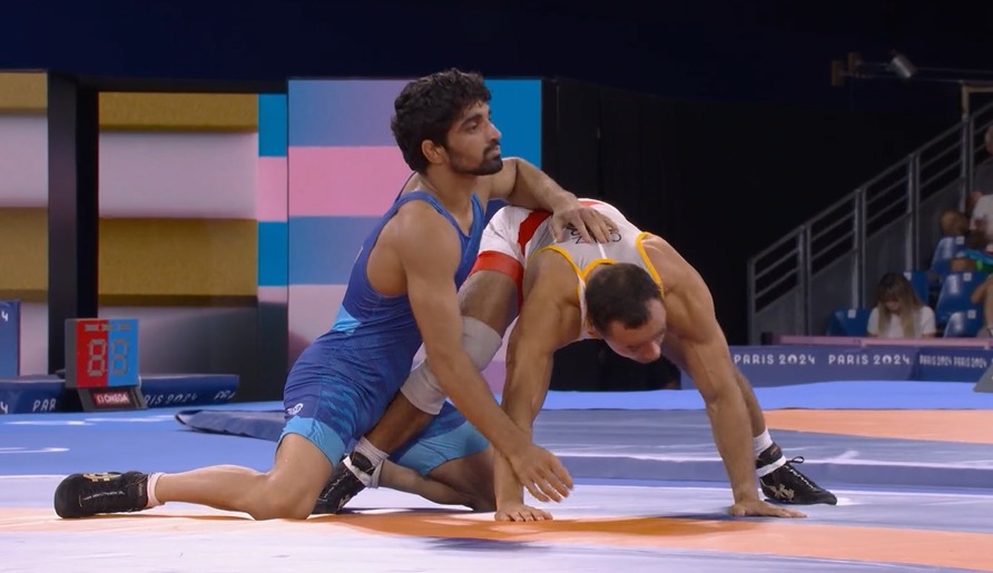 अमन ने पहले हाफ में बढ़त बनाई