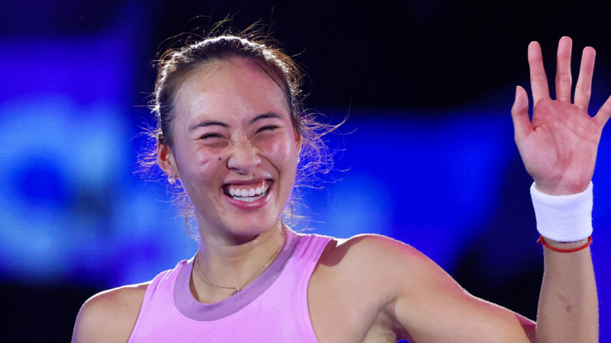 Wta Finals Zheng Qinwen Edges Barbora Krejcikova To Reach Riyadh Showpiece