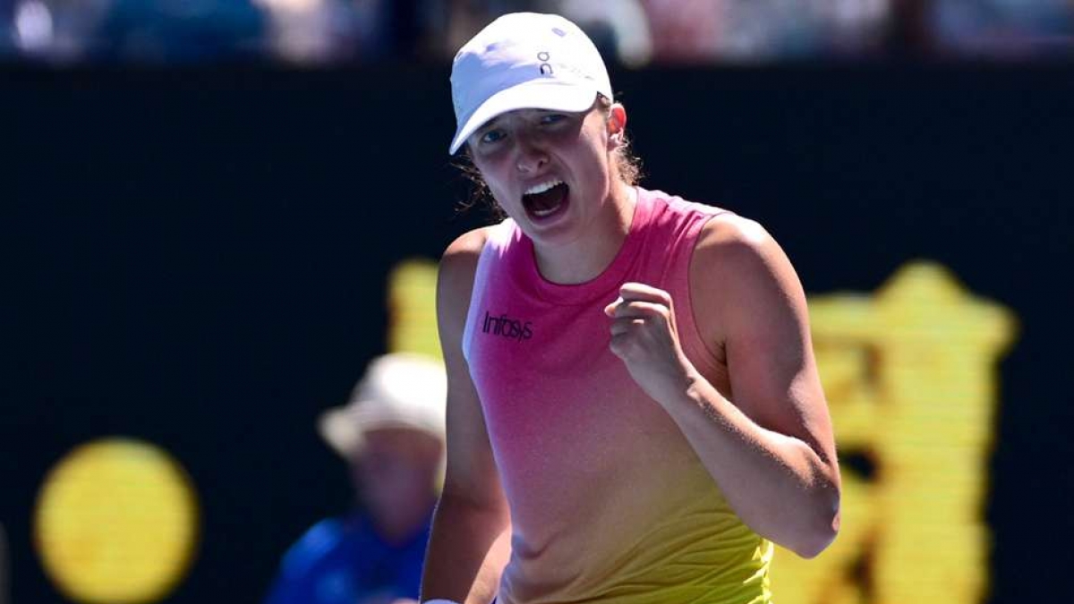 Australian Open Slick Iga Swiatek Soars Past Emma Navarro To Reach Semi Finals
