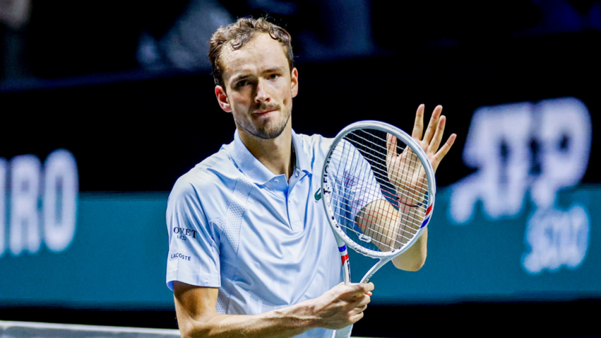 Daniil Medvedev Survives Early Jan Lennard Struff Wobble To Reach Marseille Semi Finals
