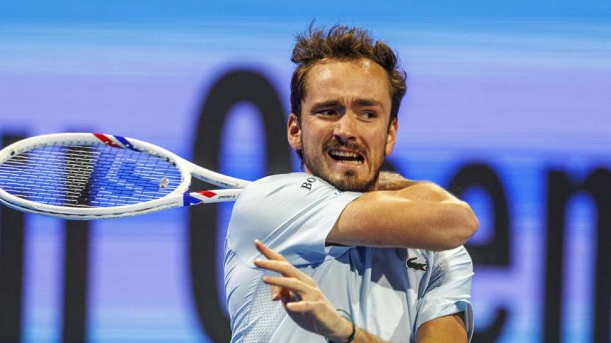 Food Poisoning Ends Medvedevs Doha Run Rublev Ousts De Minaur