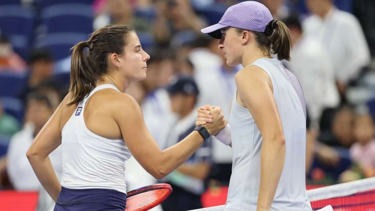 Emma Navarro Stuns Iga Swiatek In Beijing Mirra Andreeva Shocked By Sonay Kartal