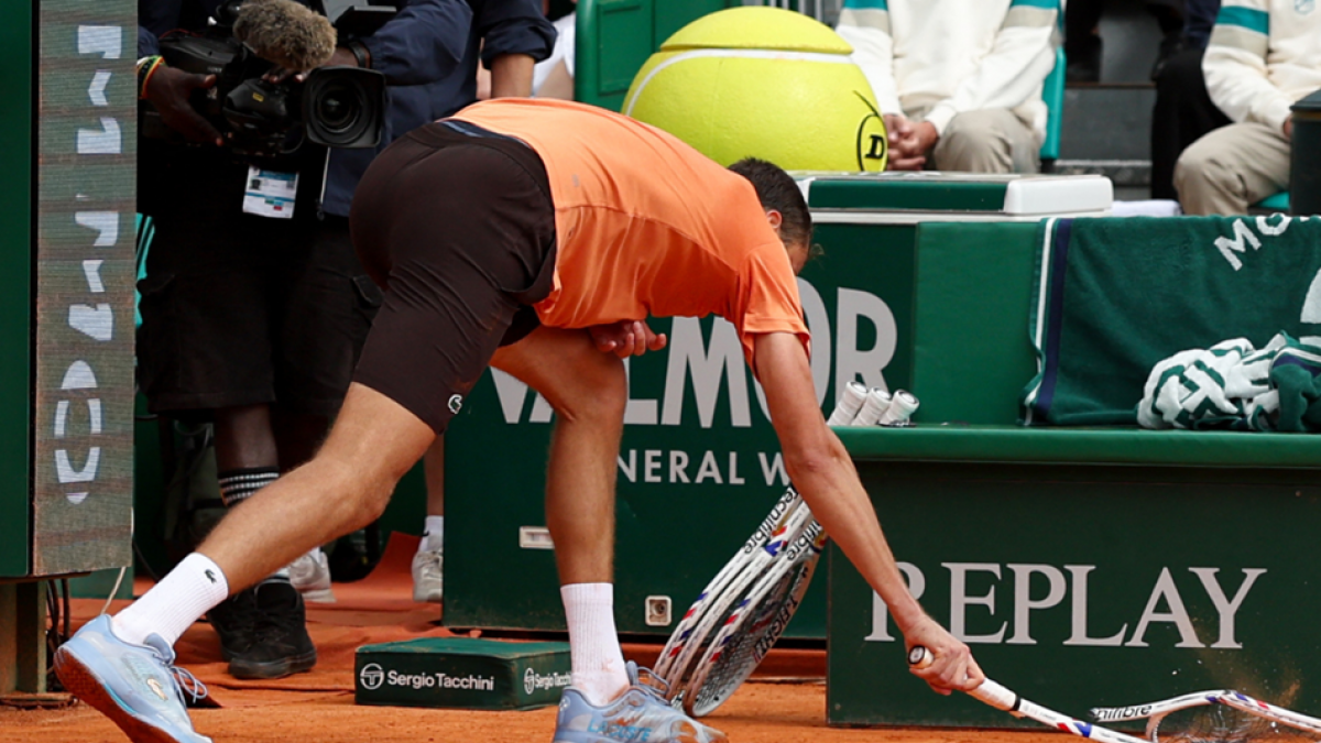 Daniil Medvedev Delivers Monte Carlo Meltdown During Double Bagel Defeat